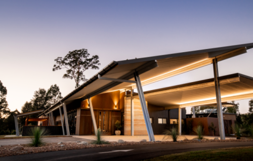 THE CROCODILE HUNTER LODGE